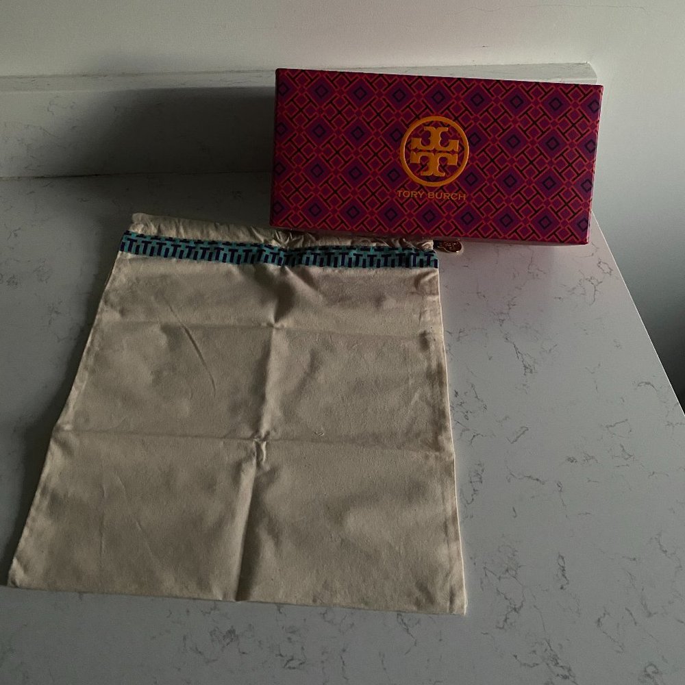 Tory Burch Small Rectangular Shoe Box and Dust Bag TB6